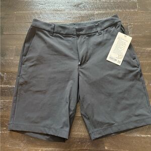 Lululemon Men's Black Shorts